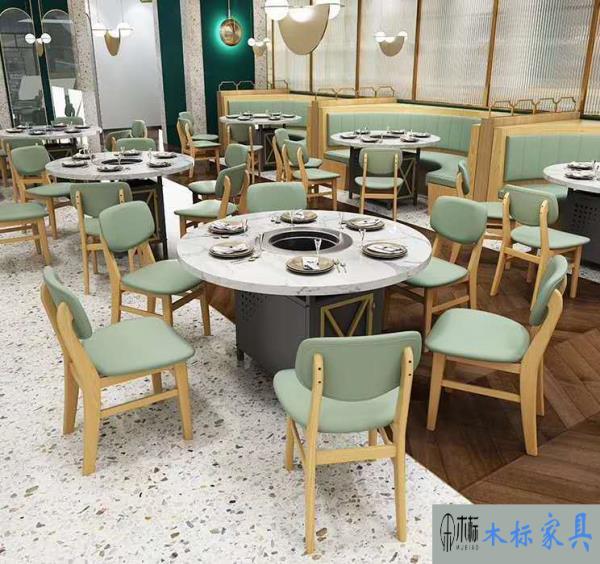 餐廳家具中實木火鍋桌椅和仿實木桌椅有啥區別 